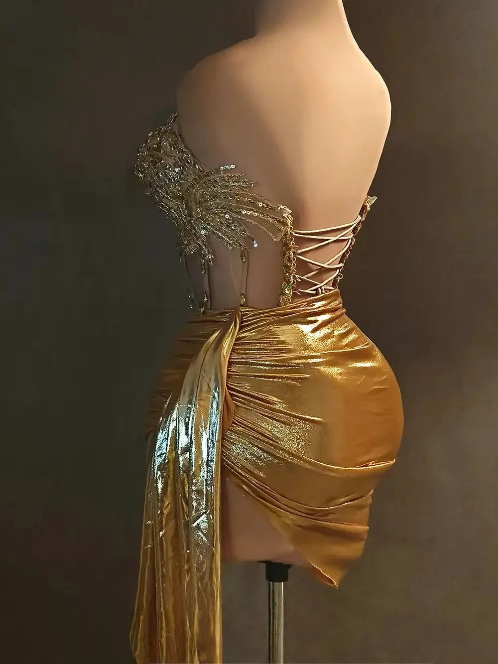 Robe bustier doré