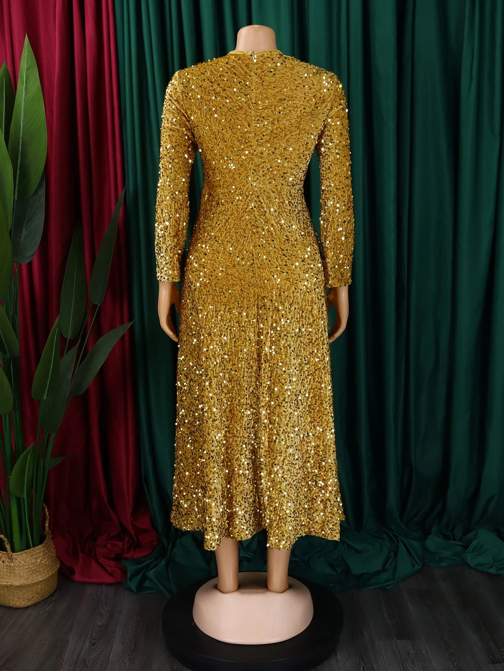 Robe à paillettes doré