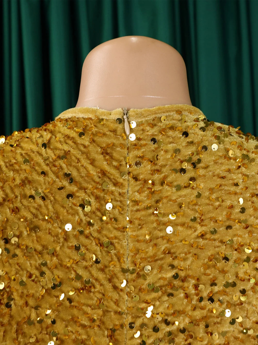 Robe à paillettes doré