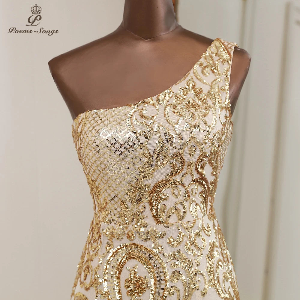 robe blanche et dorée