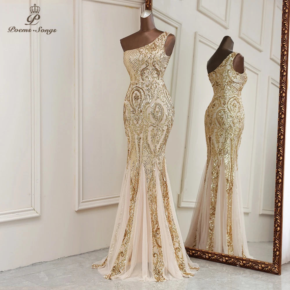 robe blanche et dorée