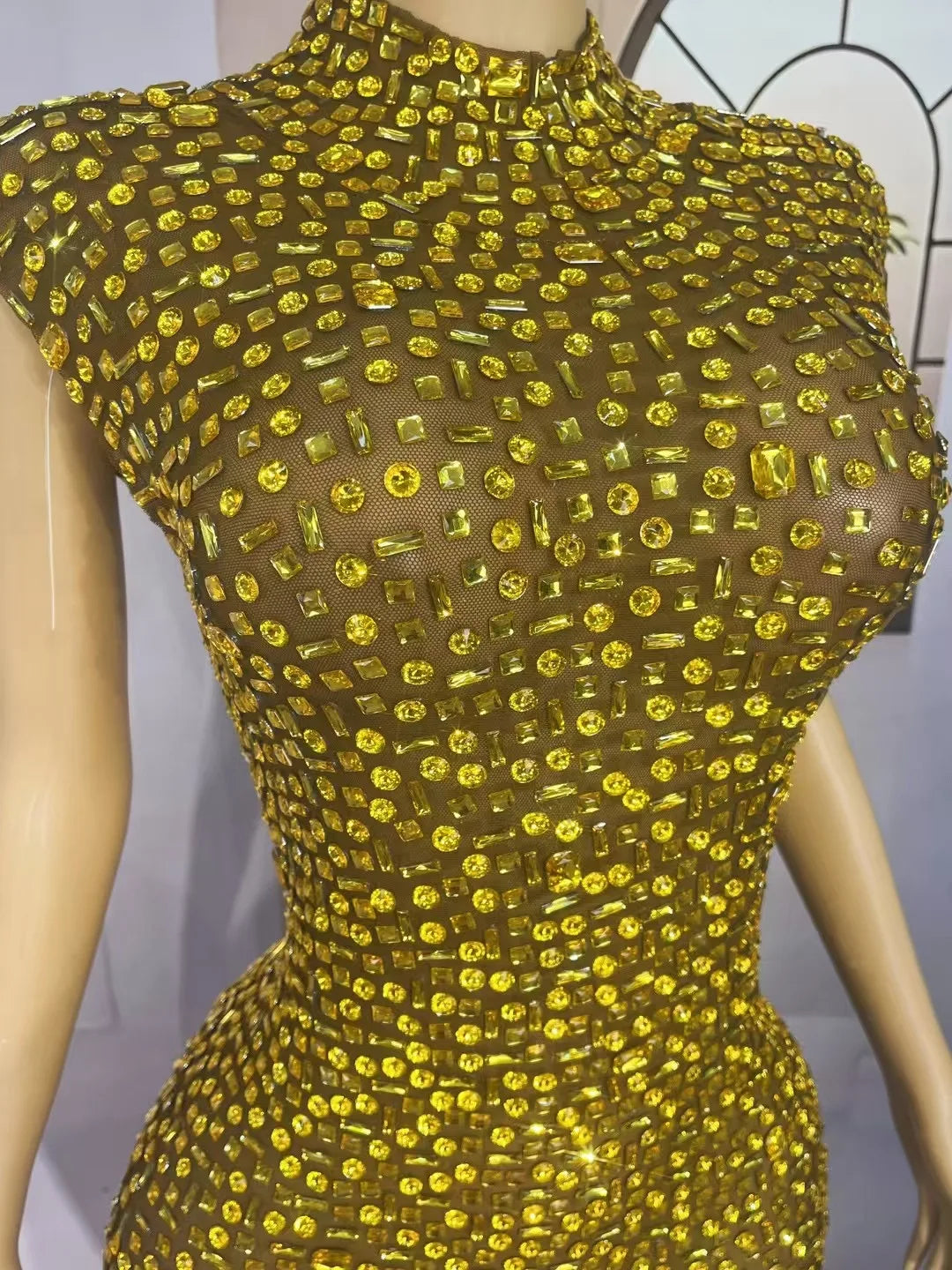 robe dorée fete
