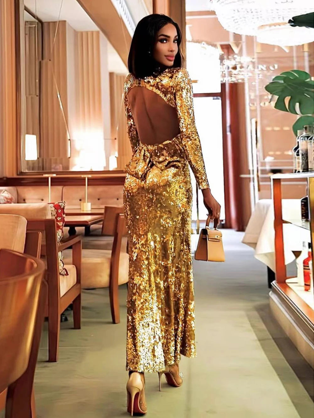 robe sequins doré